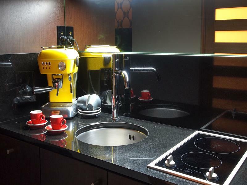 Museum Apartment Hotel, Independent Collection By Evt Wellington Zewnętrze zdjęcie A kitchen with a built-in sink
